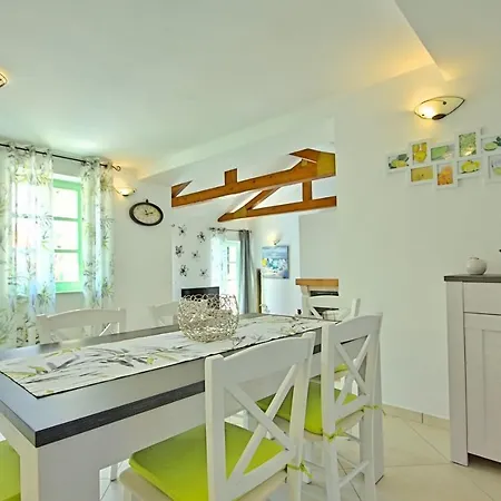 Steinvilla Zelda Villa