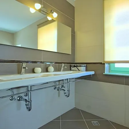 Steinvilla Zelda Villa *