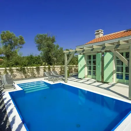 Steinvilla Zelda Villa *