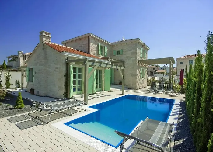 Villa Steinvilla Zelda Ližnjan