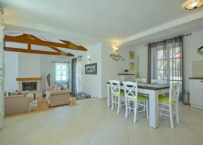 Steinvilla Zelda Villa *