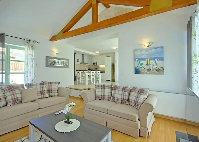Villa Steinvilla Zelda Ližnjan