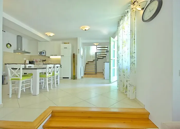 Steinvilla Zelda Villa *