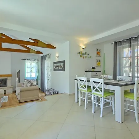 Steinvilla Zelda Villa *