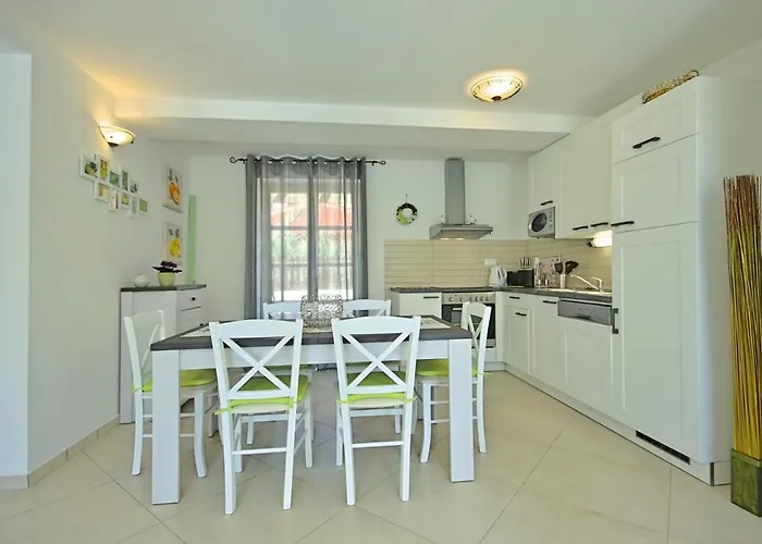 Steinvilla Zelda 빌라 Ližnjan